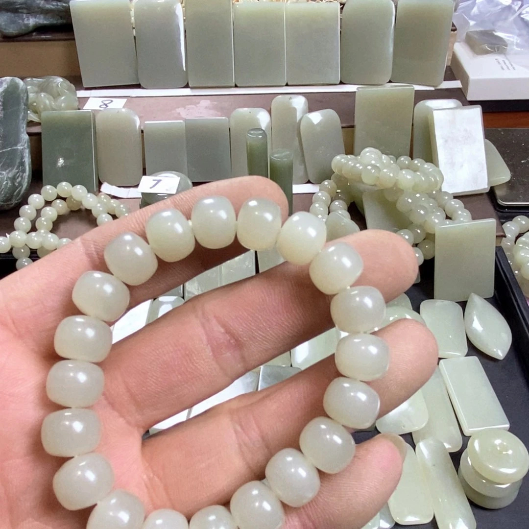 颈饰未镶嵌和田玉M****r08