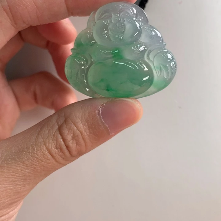 翡翠挂件未镶嵌…