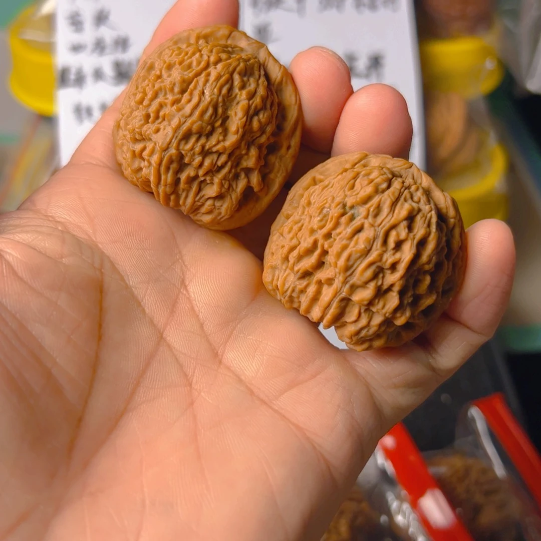把件文玩核桃南疆有点小黄40