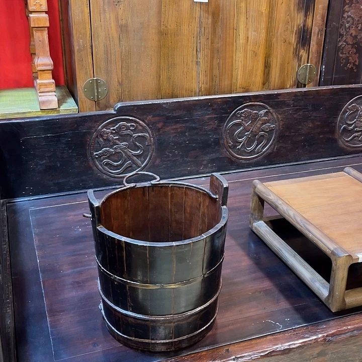 燕***濠木（非红木类）木桶