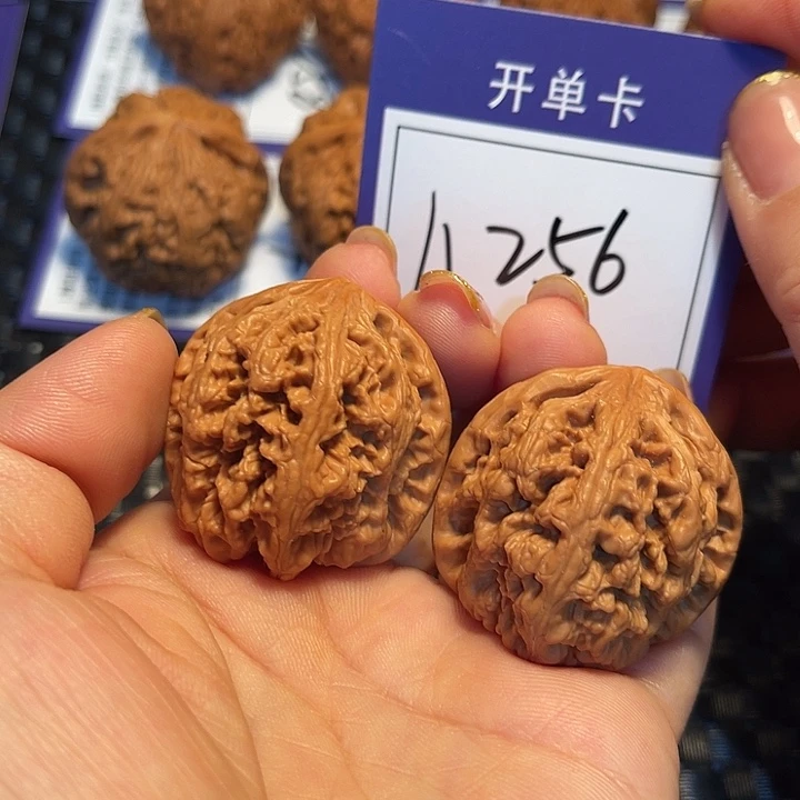 桃核把件37粗筋A256