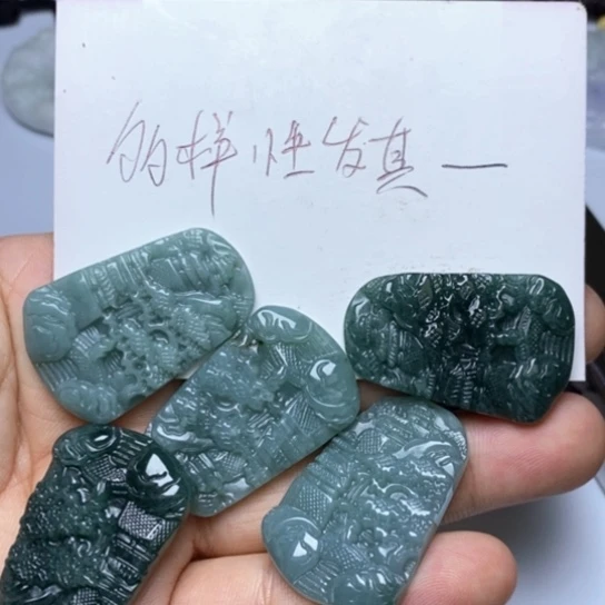 颈饰未镶嵌翡翠翡翠