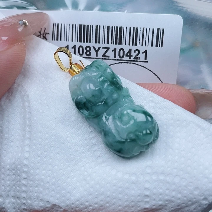 吊坠(不含链)未镶嵌翡翠