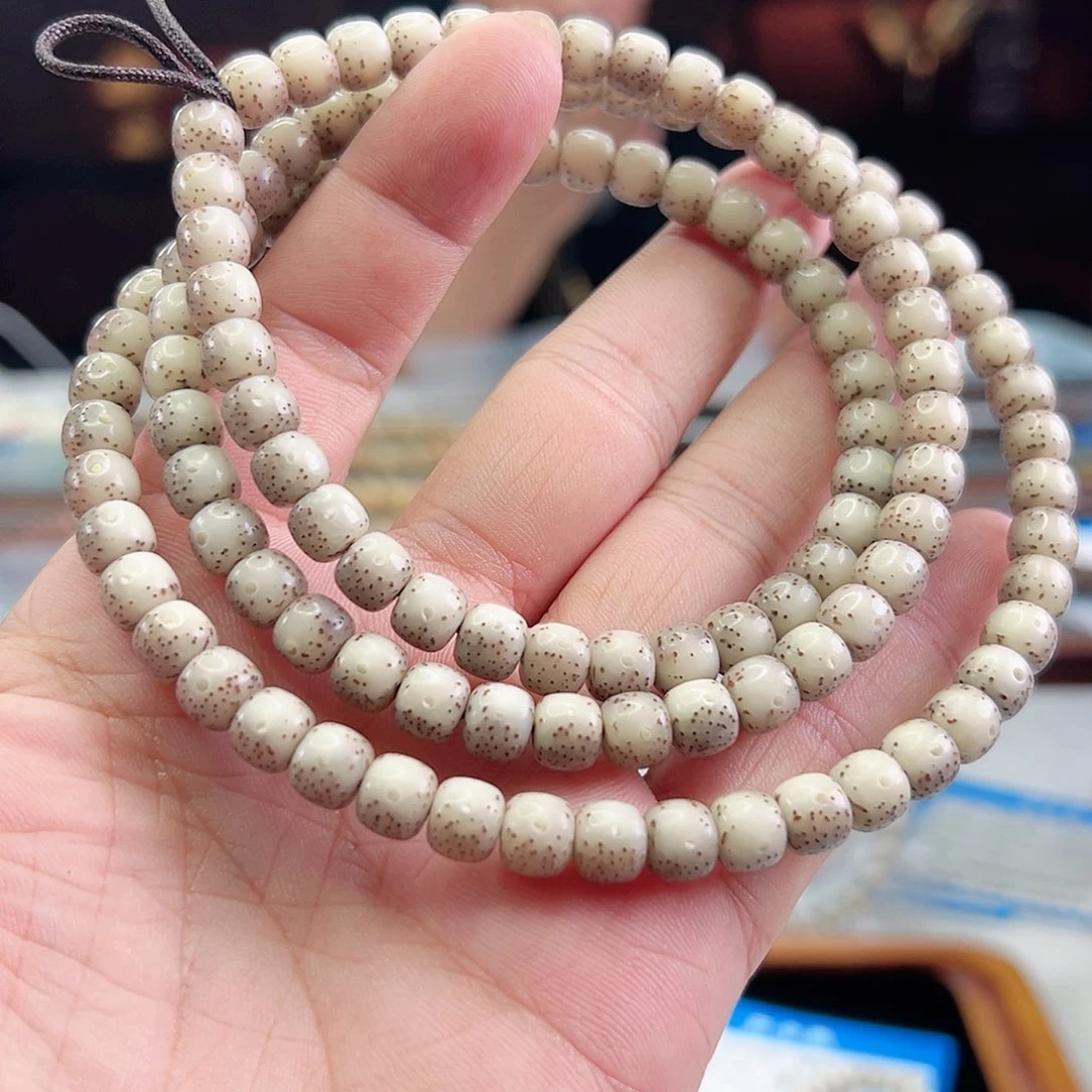 ****纹星月菩提吊坠7.5*6.5冰透通体