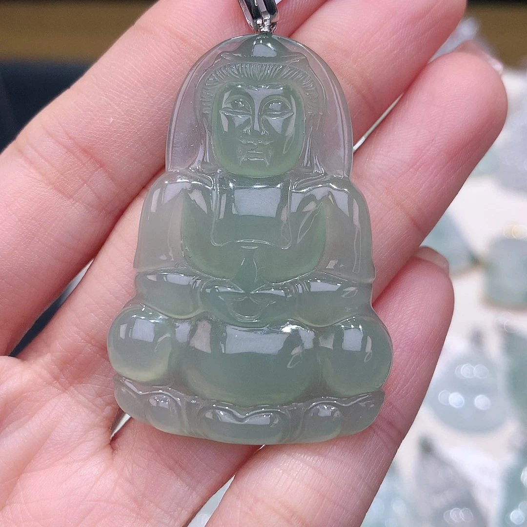 颈饰18K金镶嵌翡翠秋香色正装观音