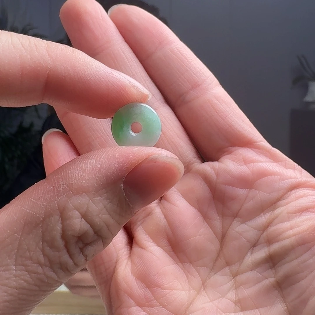 翡翠裸石菩*心天然