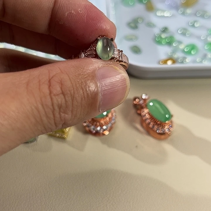 翡翠裸石缅料A货翡翠