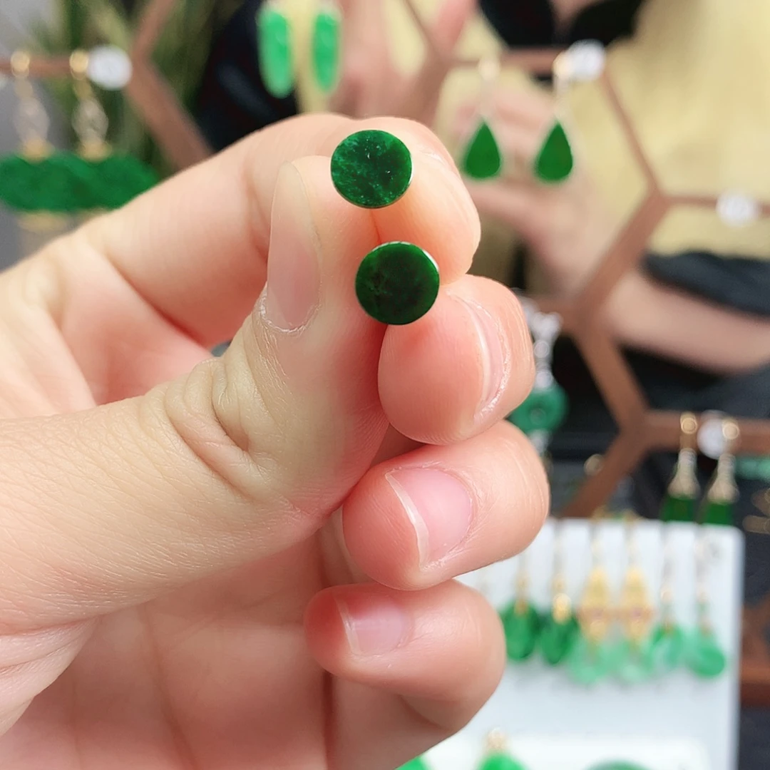 翡翠耳饰未镶嵌耳饰