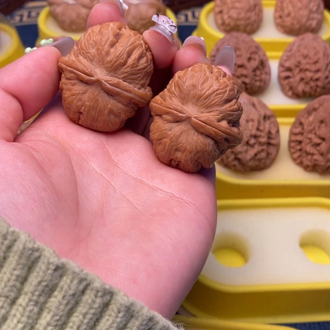 筱***凡文玩核桃把件39元宝