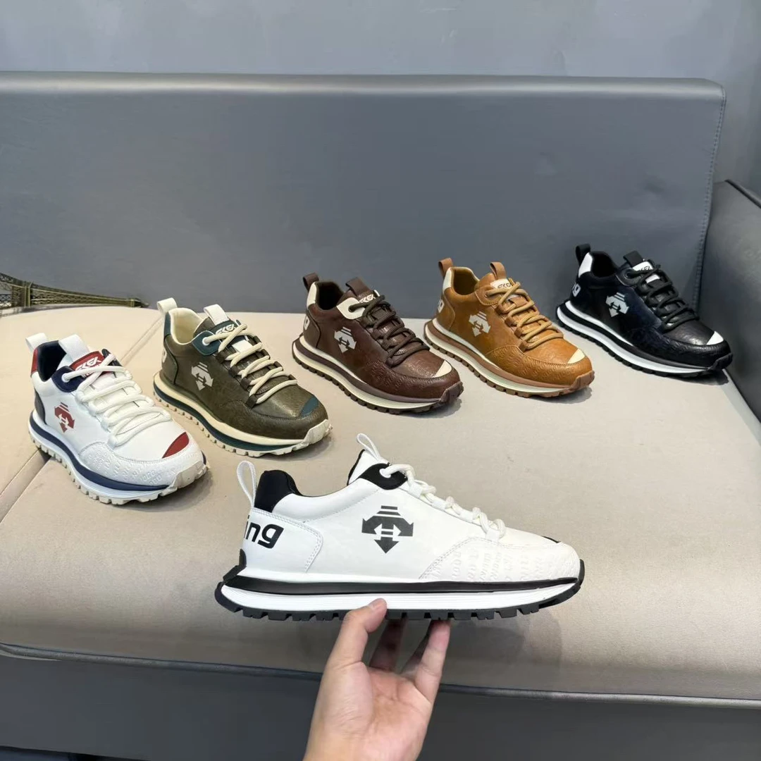 2025秋季新款时尚百搭舒适透气板鞋潮流爆款轻便厚底鞋轻奢运动鞋