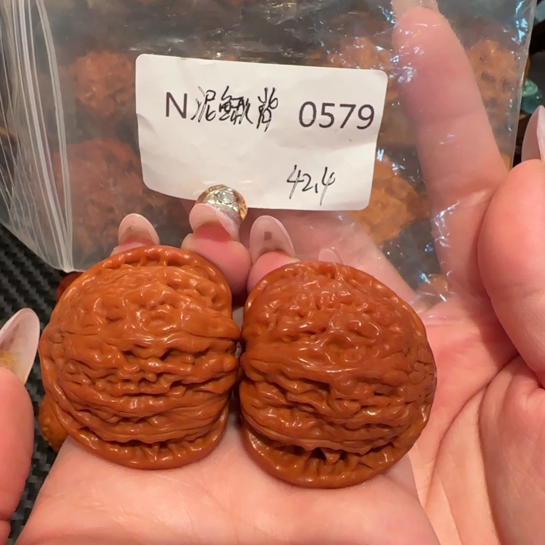 L***爷吊坠文玩核桃泥鳅背42精品