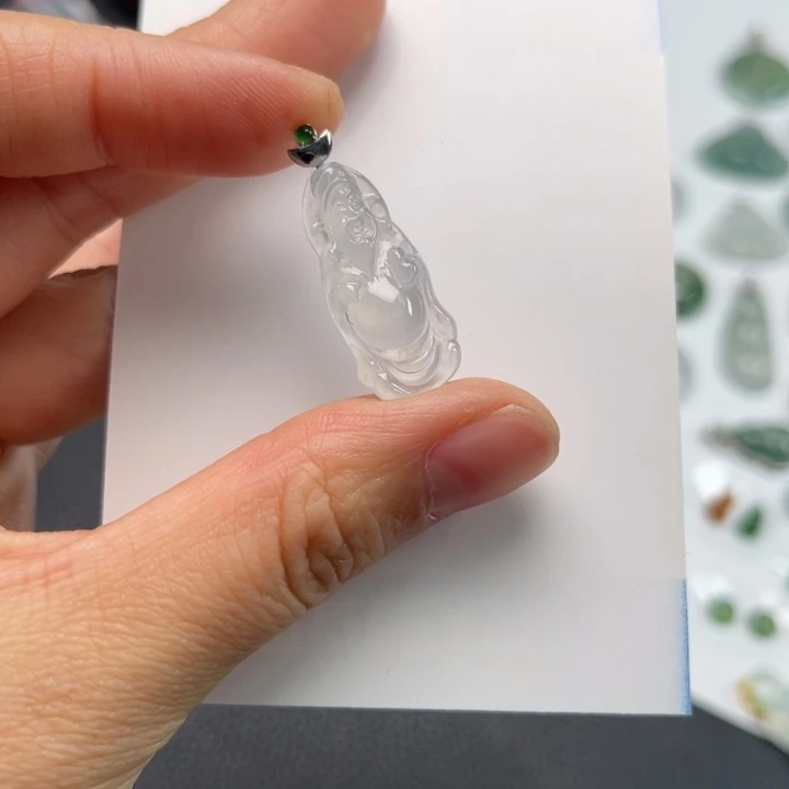 *****翡翠18K金镶嵌颈饰财神爷