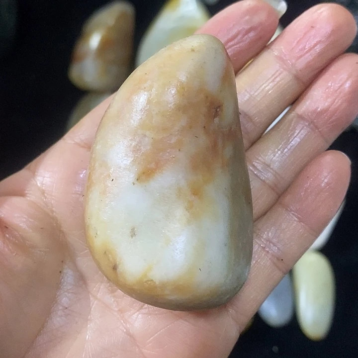 未镶嵌和田玉（糖玉）挂件
