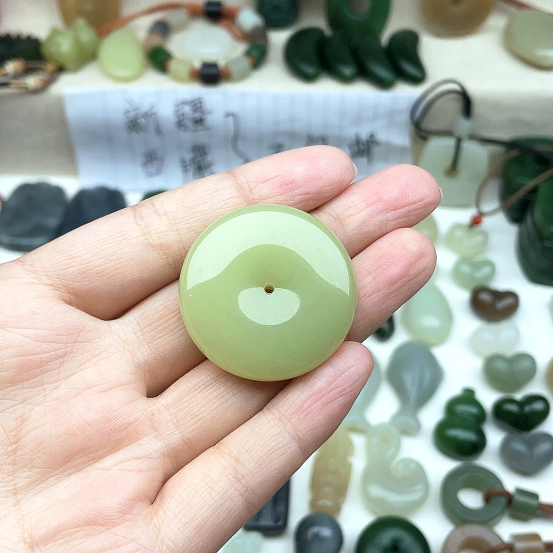 颈饰未镶嵌和田玉芋*