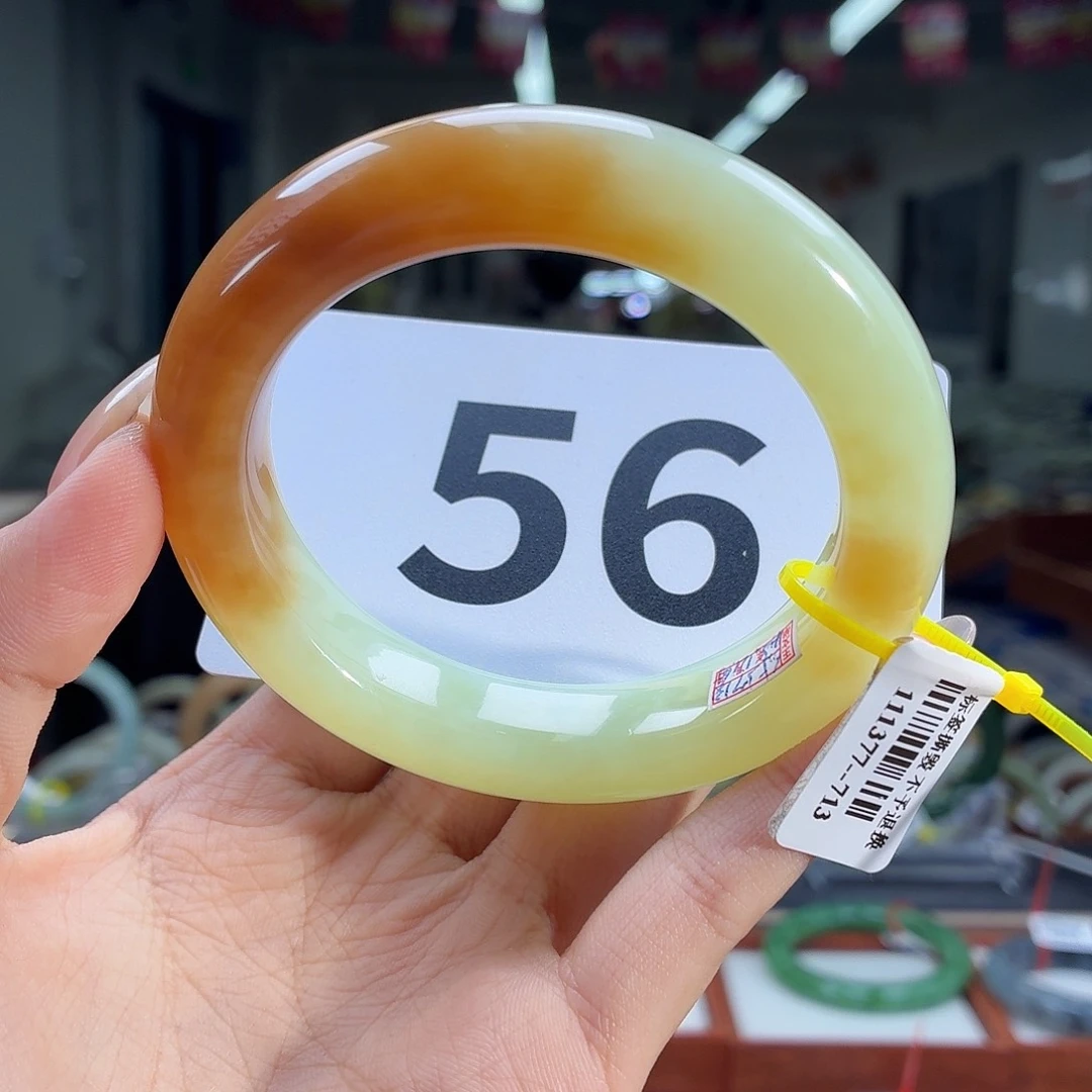 *****和田玉手镯未镶嵌