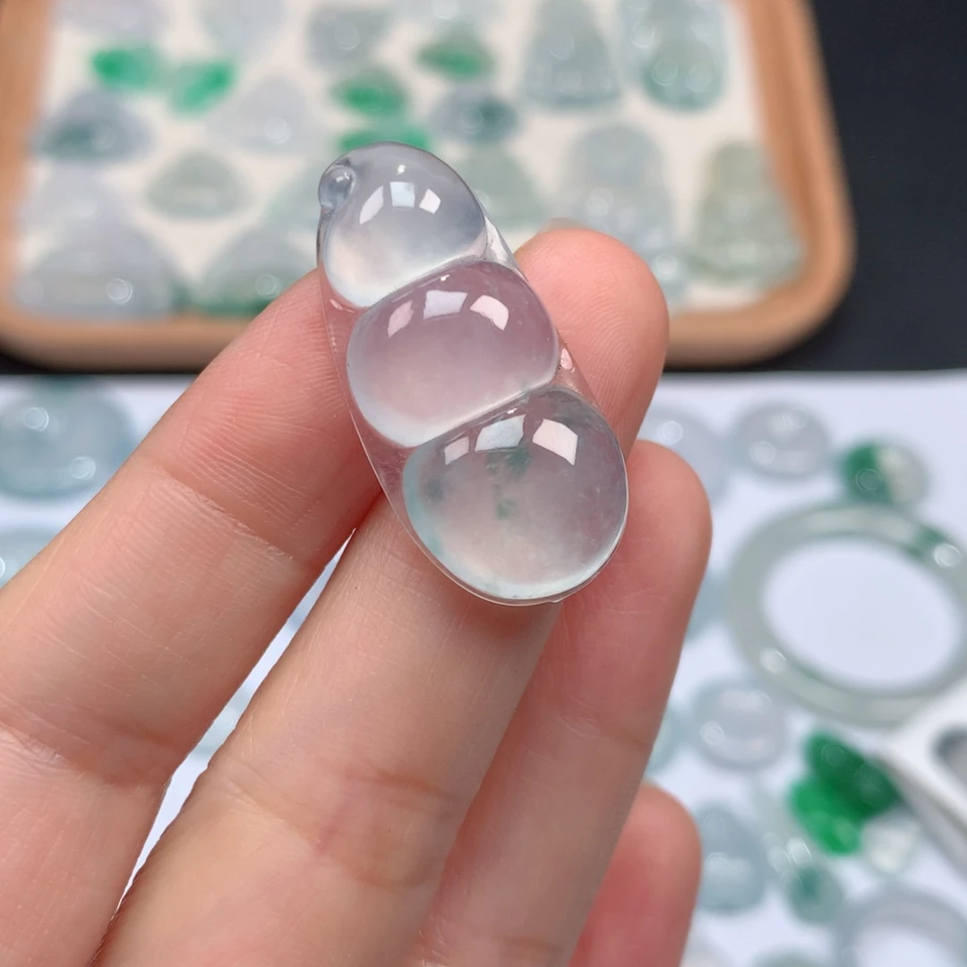 翡翠颈饰未镶嵌高冰福豆