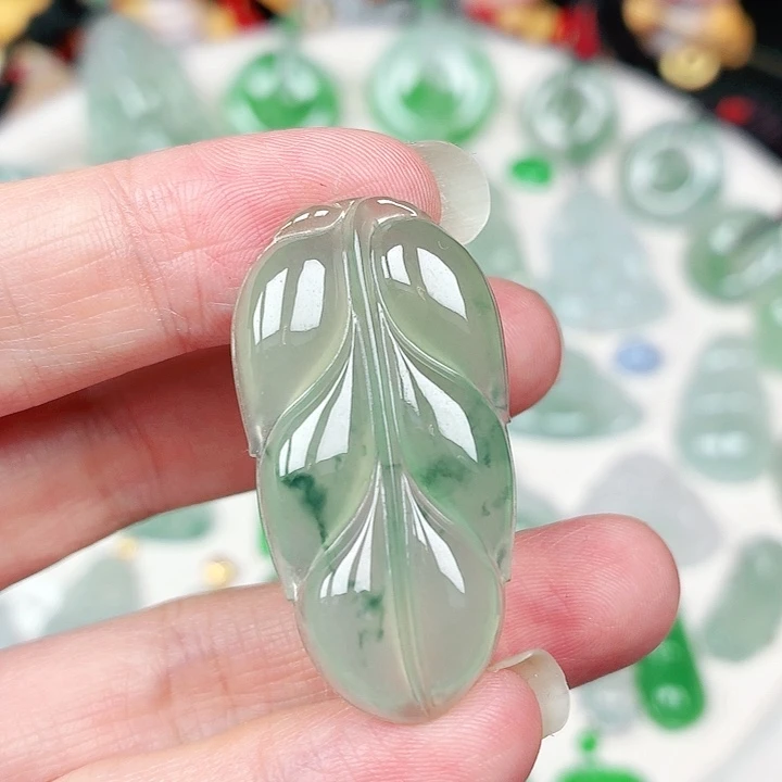 翡翠未镶嵌颈饰缅甸天然A货翡翠