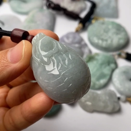 翡翠未镶嵌挂件翡翠