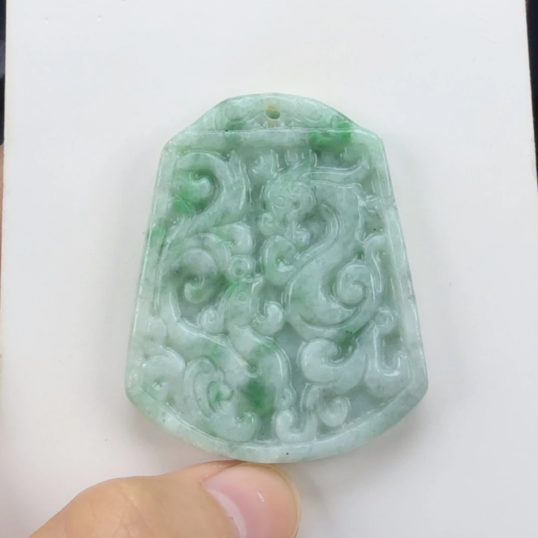 翡翠挂件未镶嵌翡翠