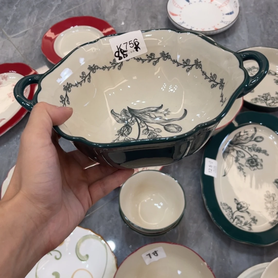 陶瓷微瑕餐具介意勿拍，满18飞！
