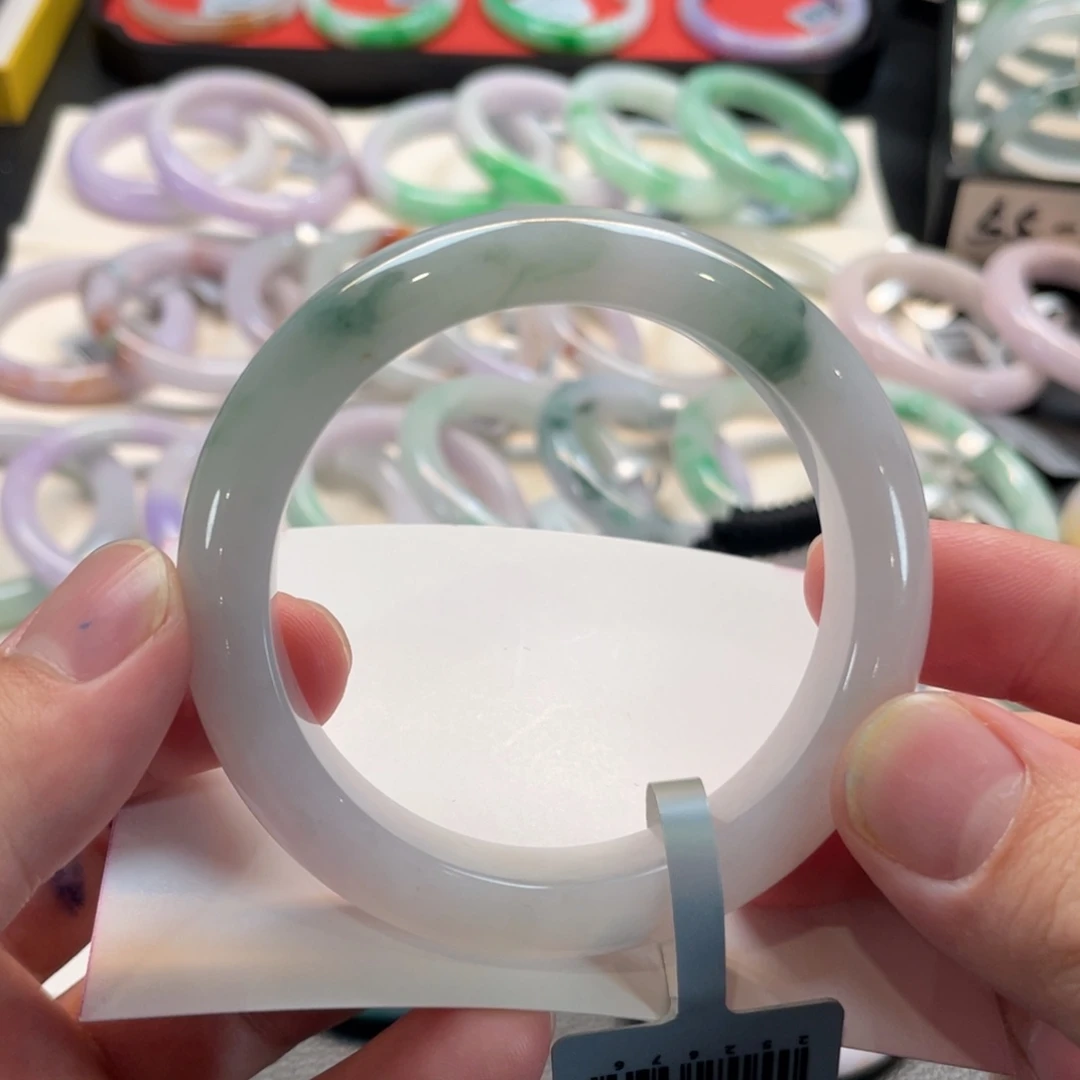 翡翠未镶嵌手镯136号 56正圈 有纹