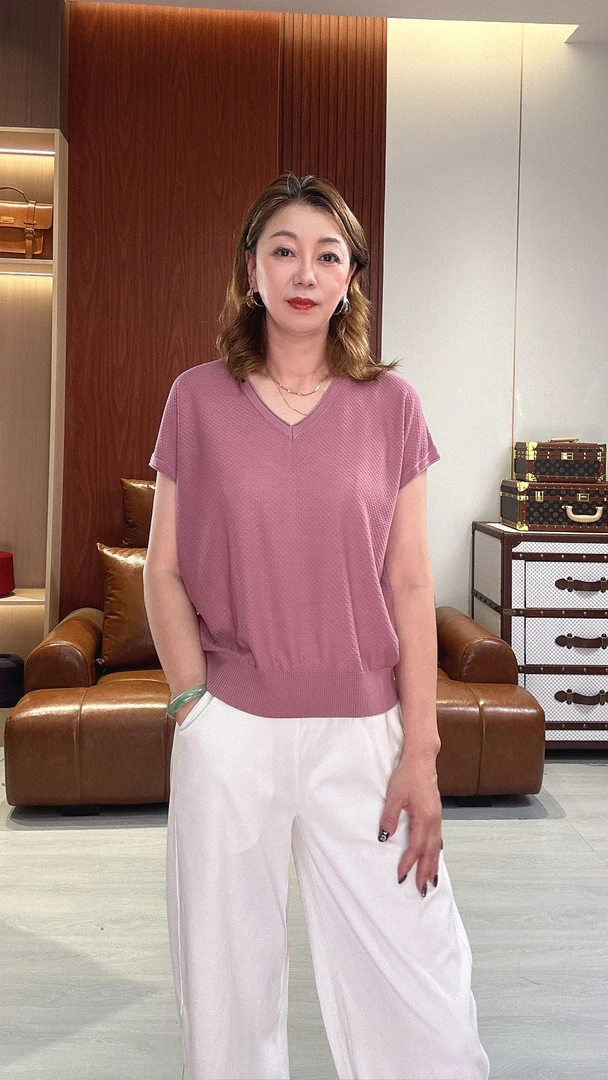 D#立体感#设计感显瘦时尚夏季V领针织蝙蝠袖蚕丝针织衫休闲宽松