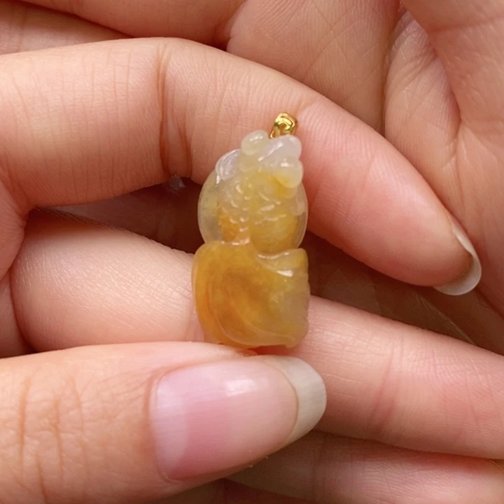 翡翠颈饰未镶嵌吊坠