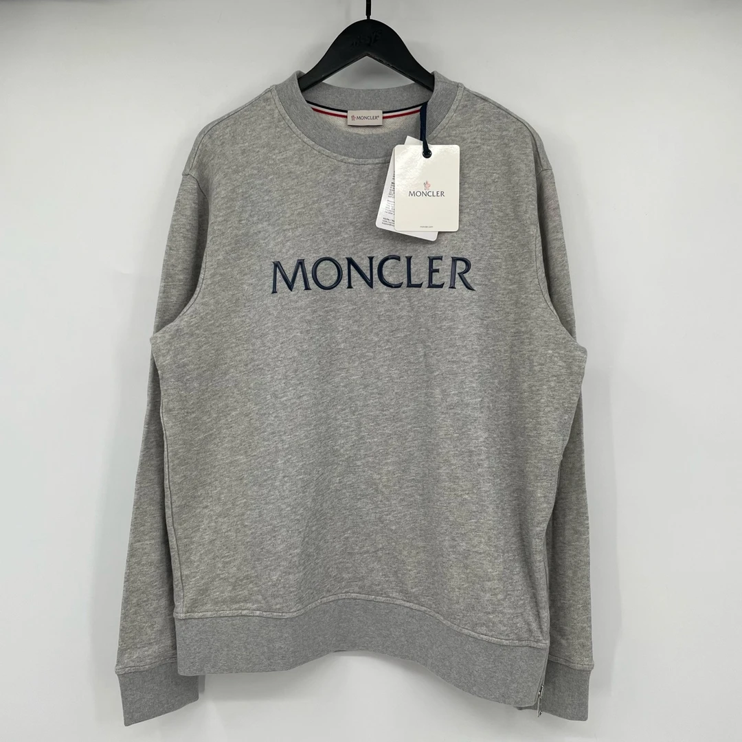 全新未使用 MONCLER 胸前胶印logo卫衣 XL A