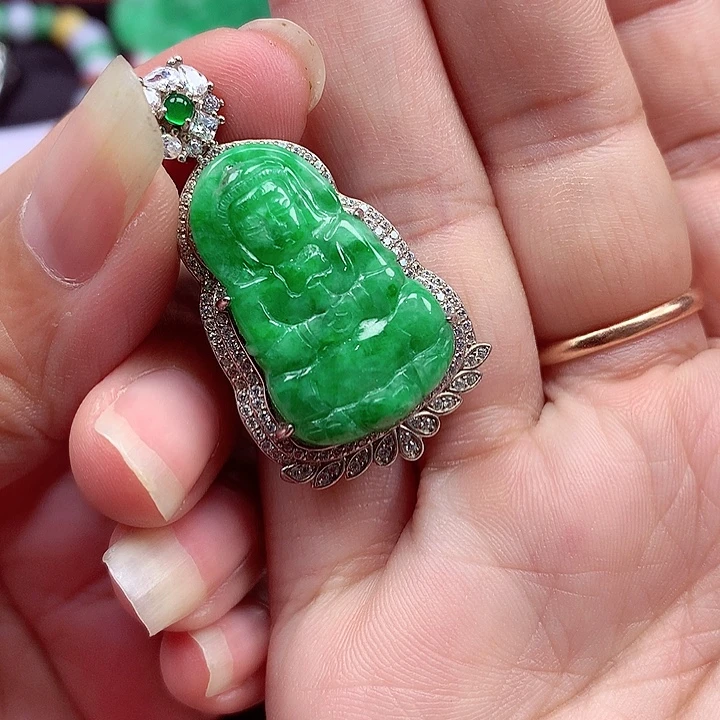 翡翠银S925镶嵌颈饰翡翠