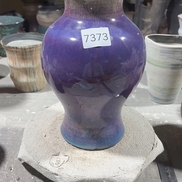 摆件高28，口10，有孔，7373瑕疵处理