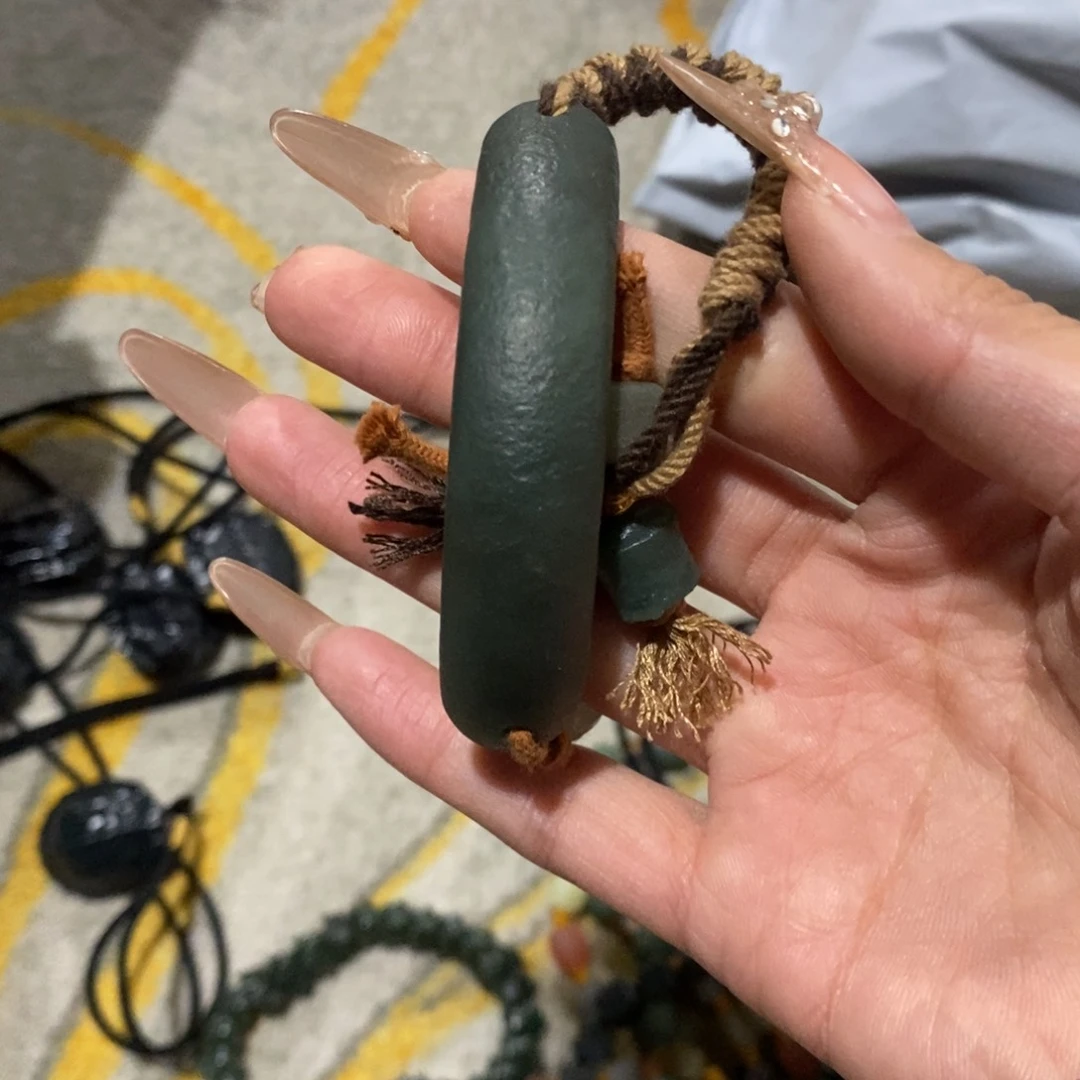 和田玉颈饰未镶嵌逍*