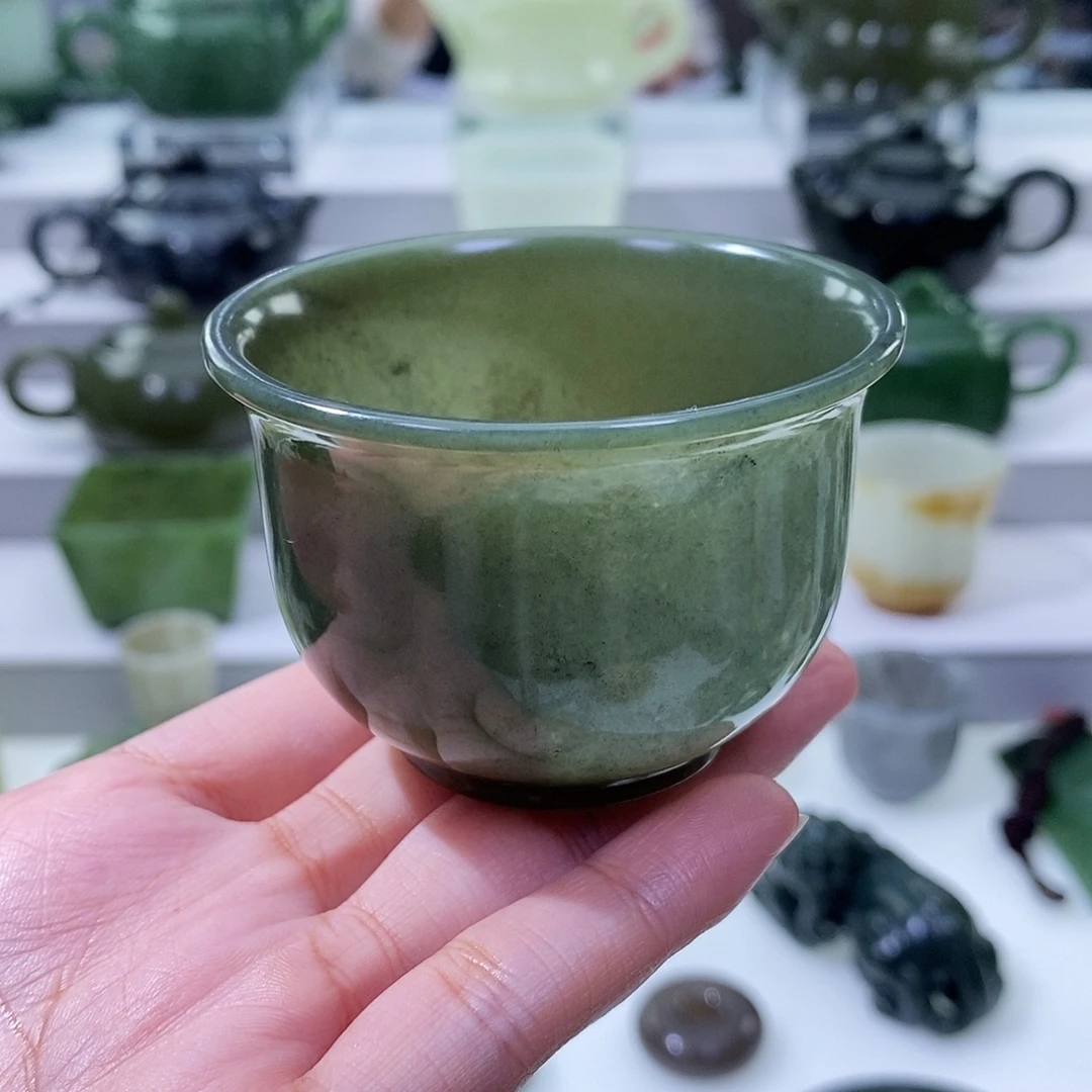 和田玉未镶嵌挂件杯子