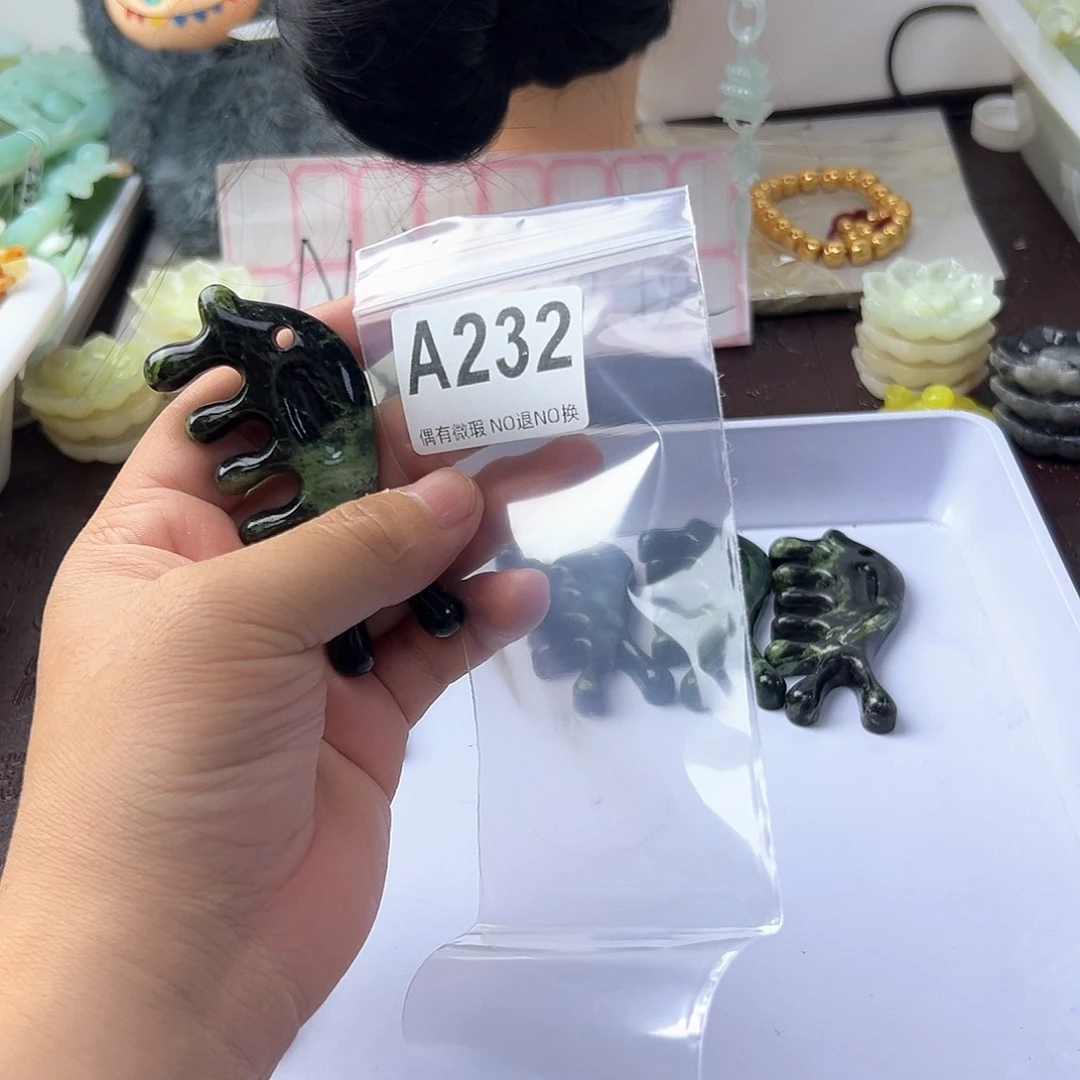 合金蛇纹石玉发饰小**?