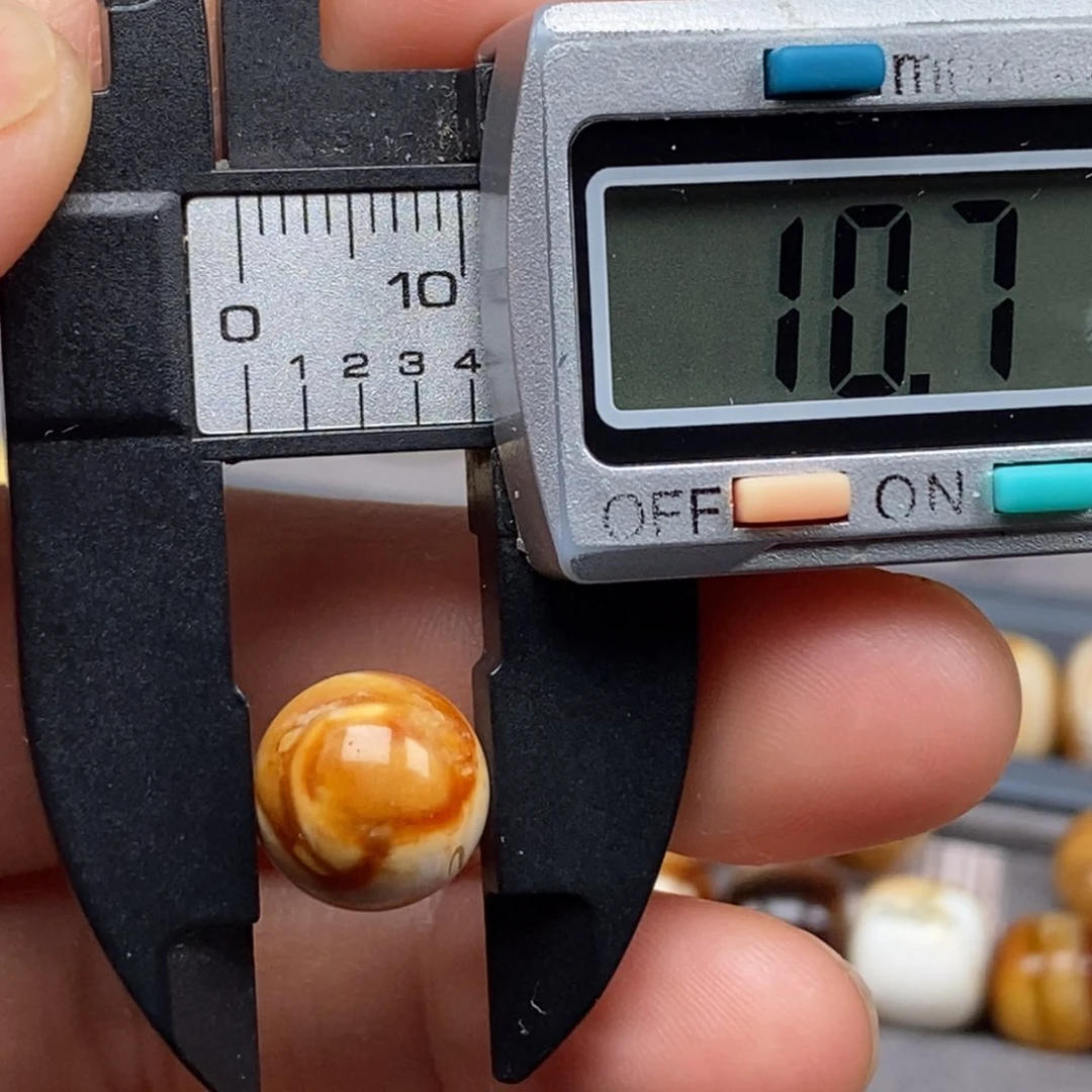 未镶嵌琥珀戒指圆珠