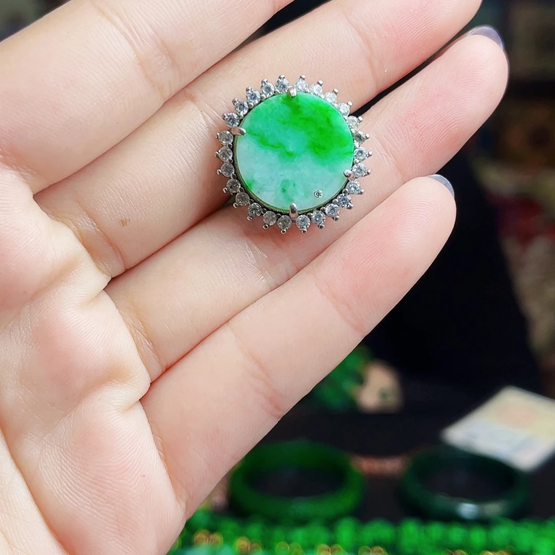 颈饰银S925镶嵌翡翠多样性