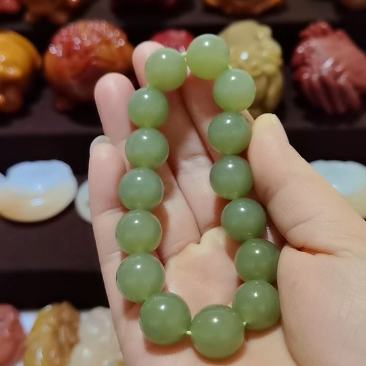 和田玉未镶嵌珠宝奇石