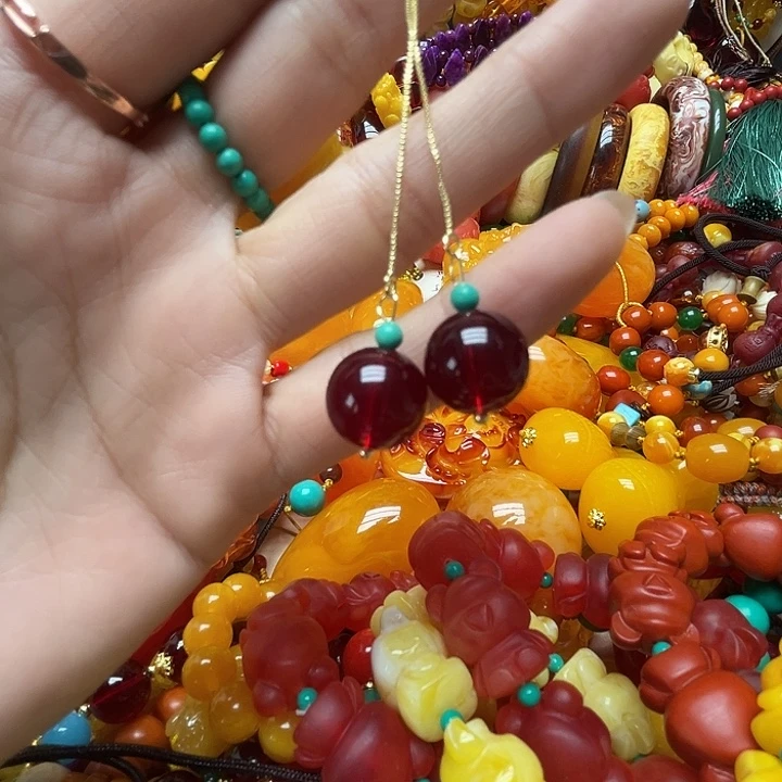 树脂制品26100红色耳线