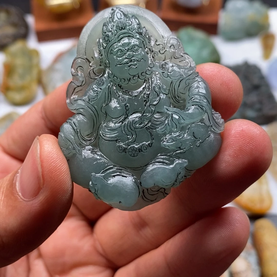 定制翡翠未镶嵌猪****亚