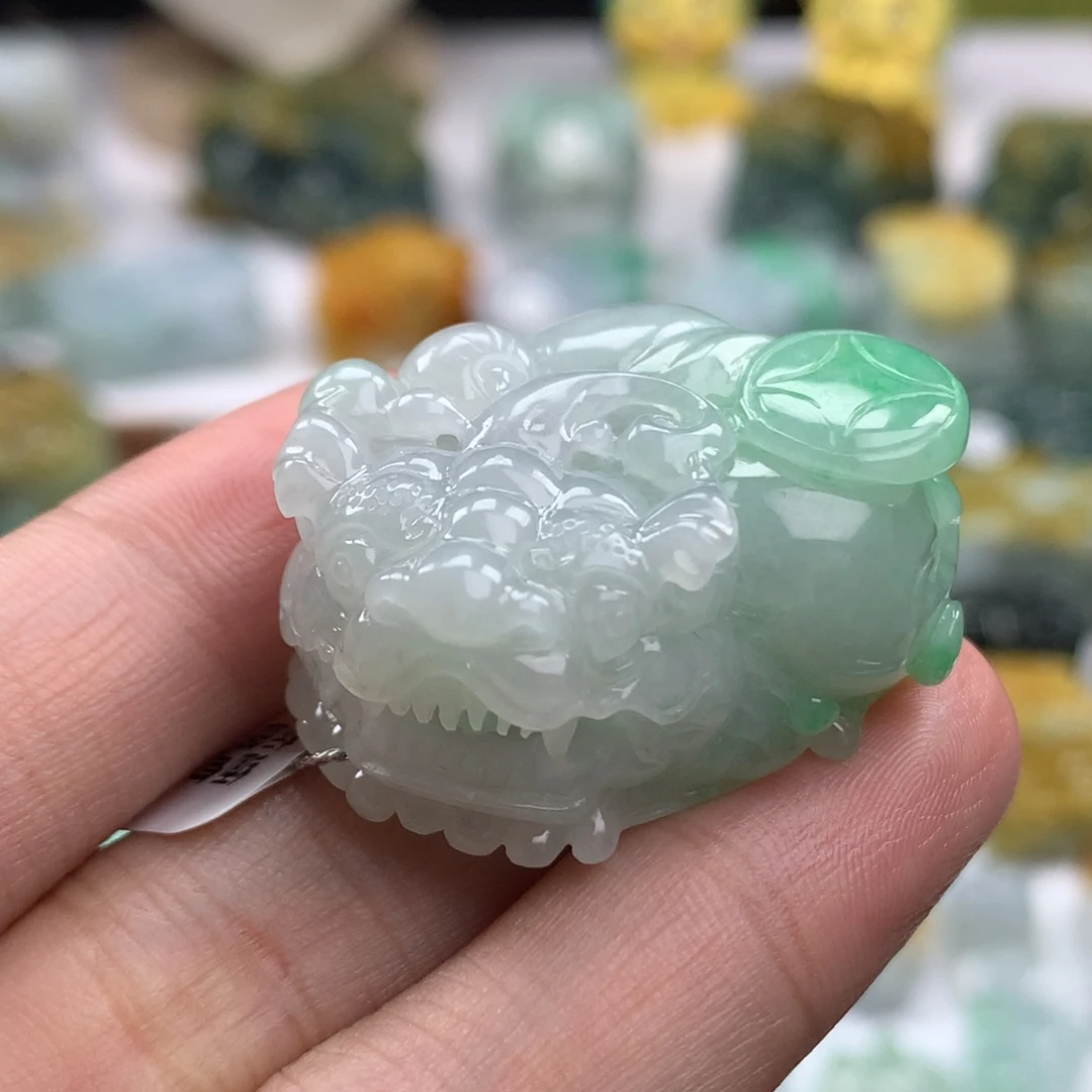 翡翠未镶嵌颈饰貔貅18