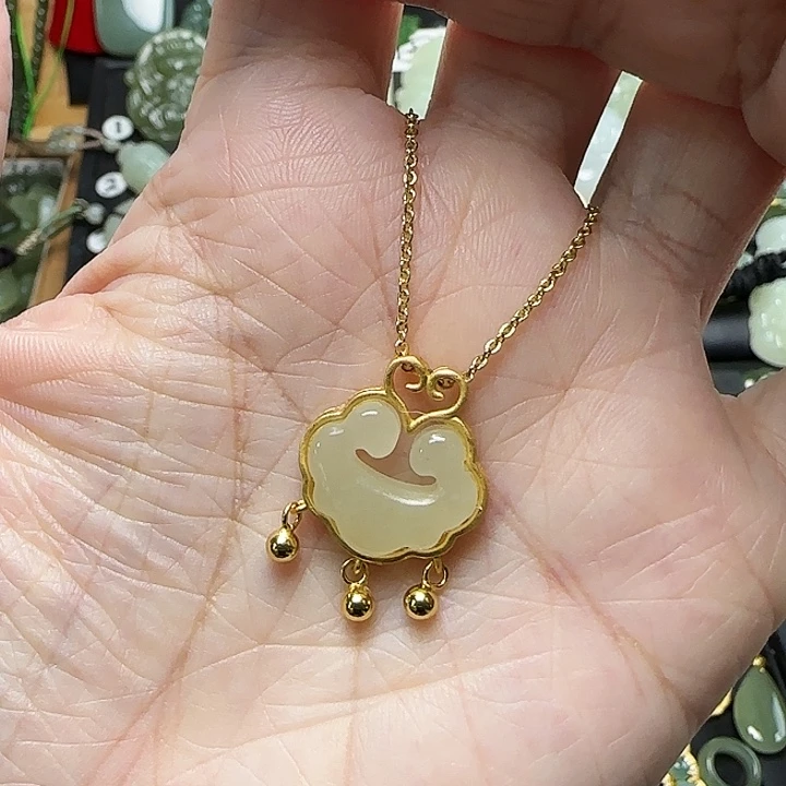 颈饰银S925镶嵌和田玉