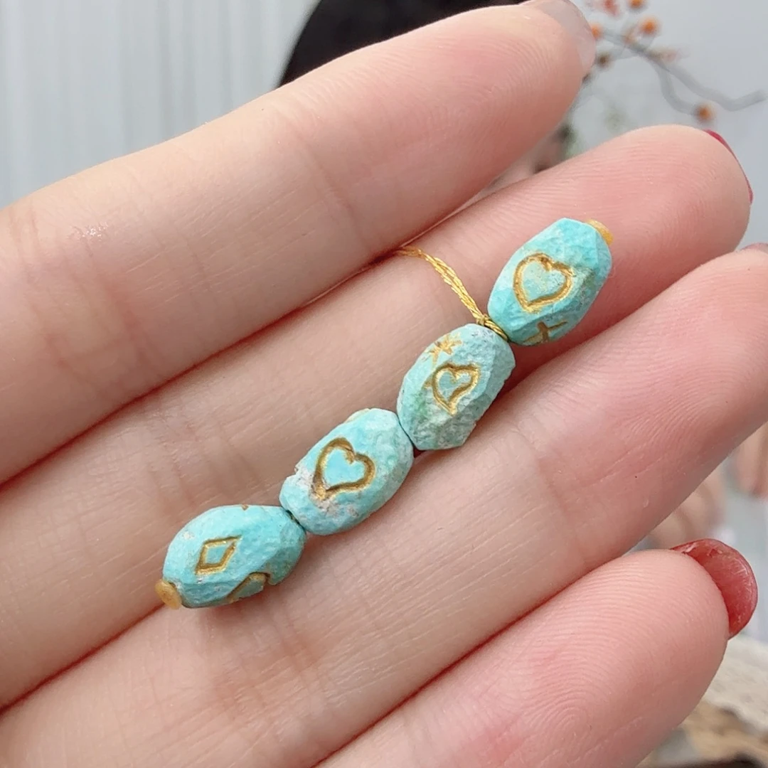 绿松石未镶嵌珠宝奇石