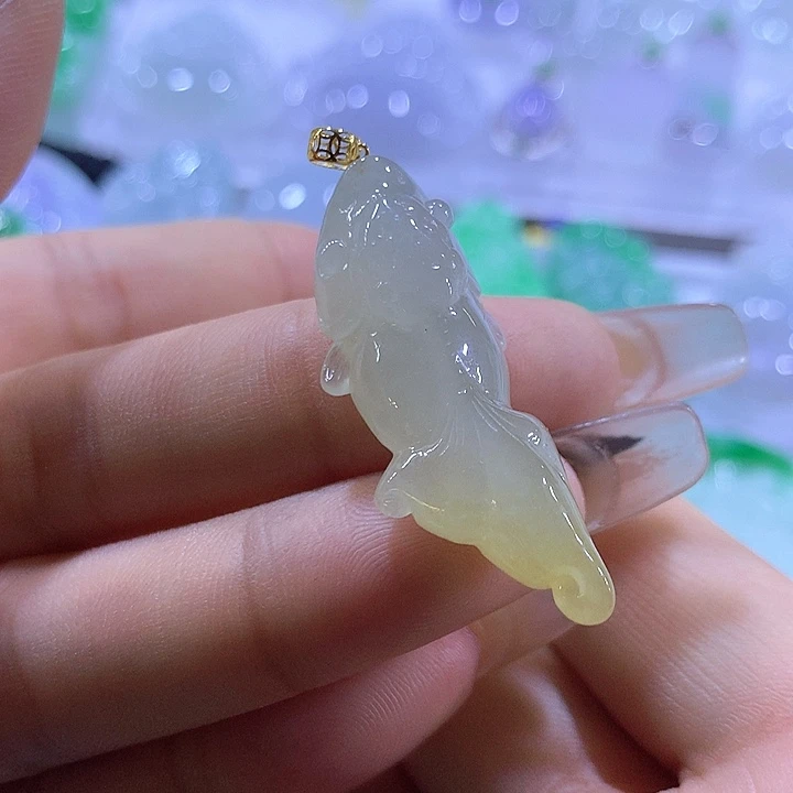 颈饰18K金镶嵌翡翠天然翡翠A货吊坠
