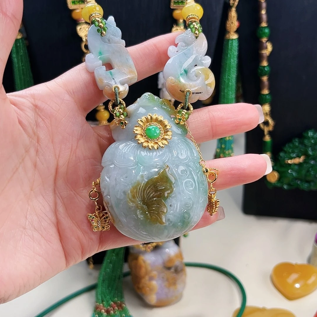 【闪购商品】翡翠吊坠(赠链)未镶嵌福利