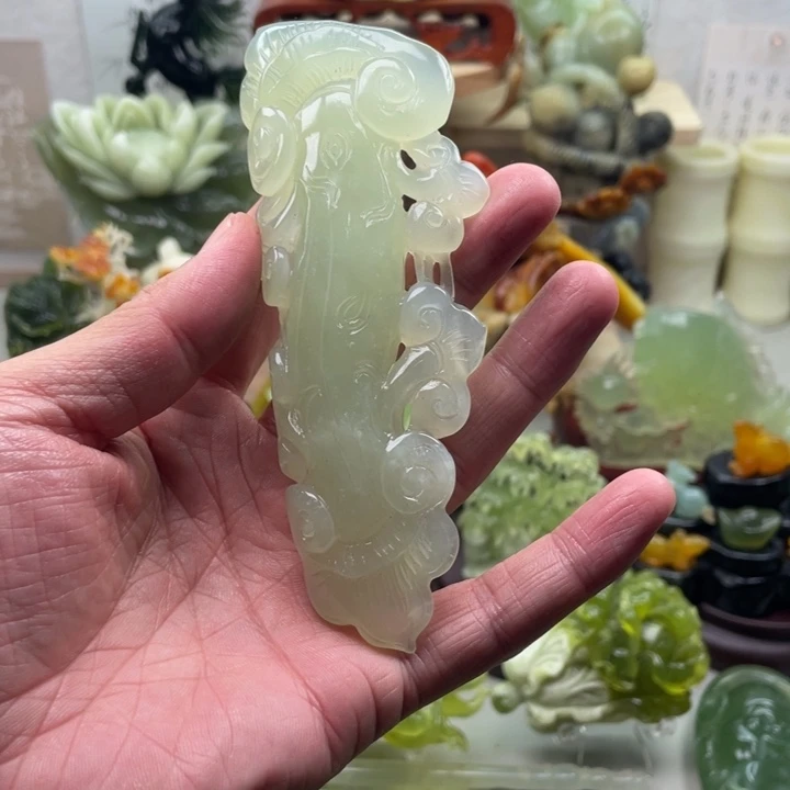 蛇纹石玉未镶嵌四大名玉手把