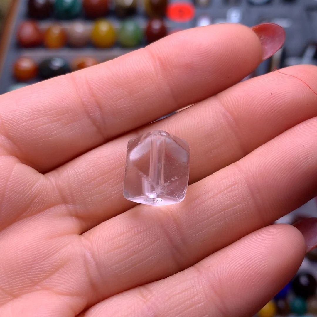 玛瑙/玉髓颈饰未镶嵌概**藥