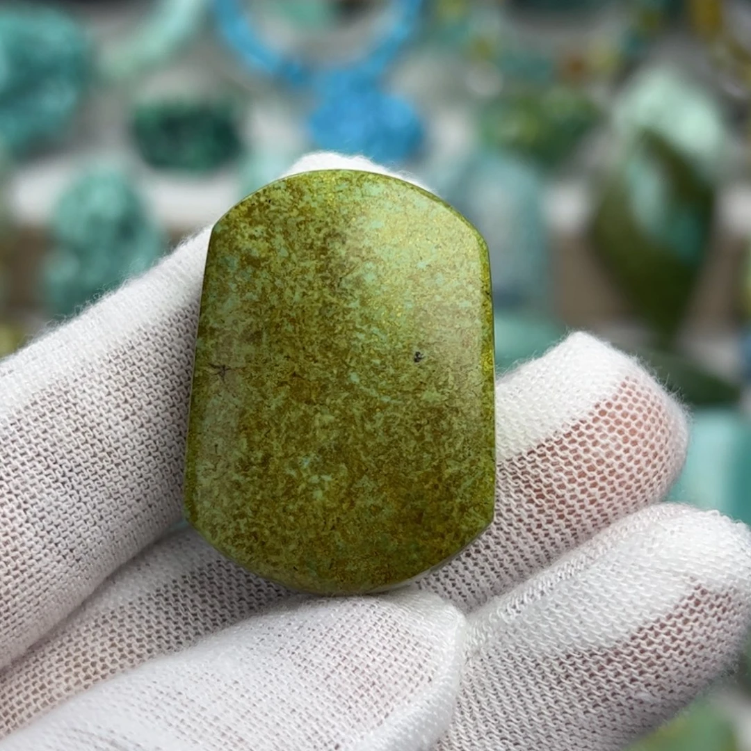 绿松石未镶嵌天然原矿绿松石