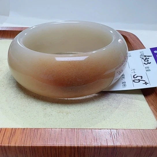 石英质玉手镯未镶嵌@****?