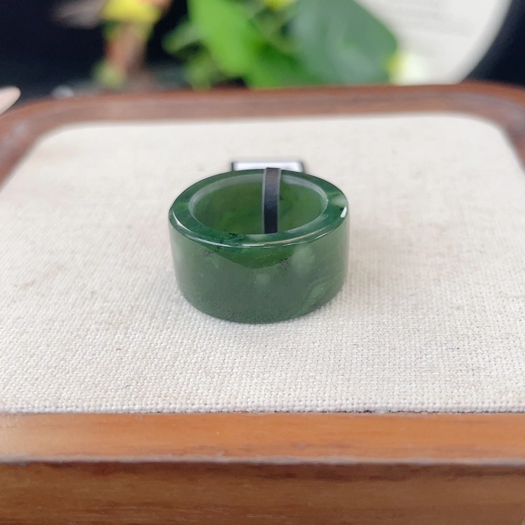未镶嵌戒指和田玉（糖玉）D55多彩碧玉圆切16.0