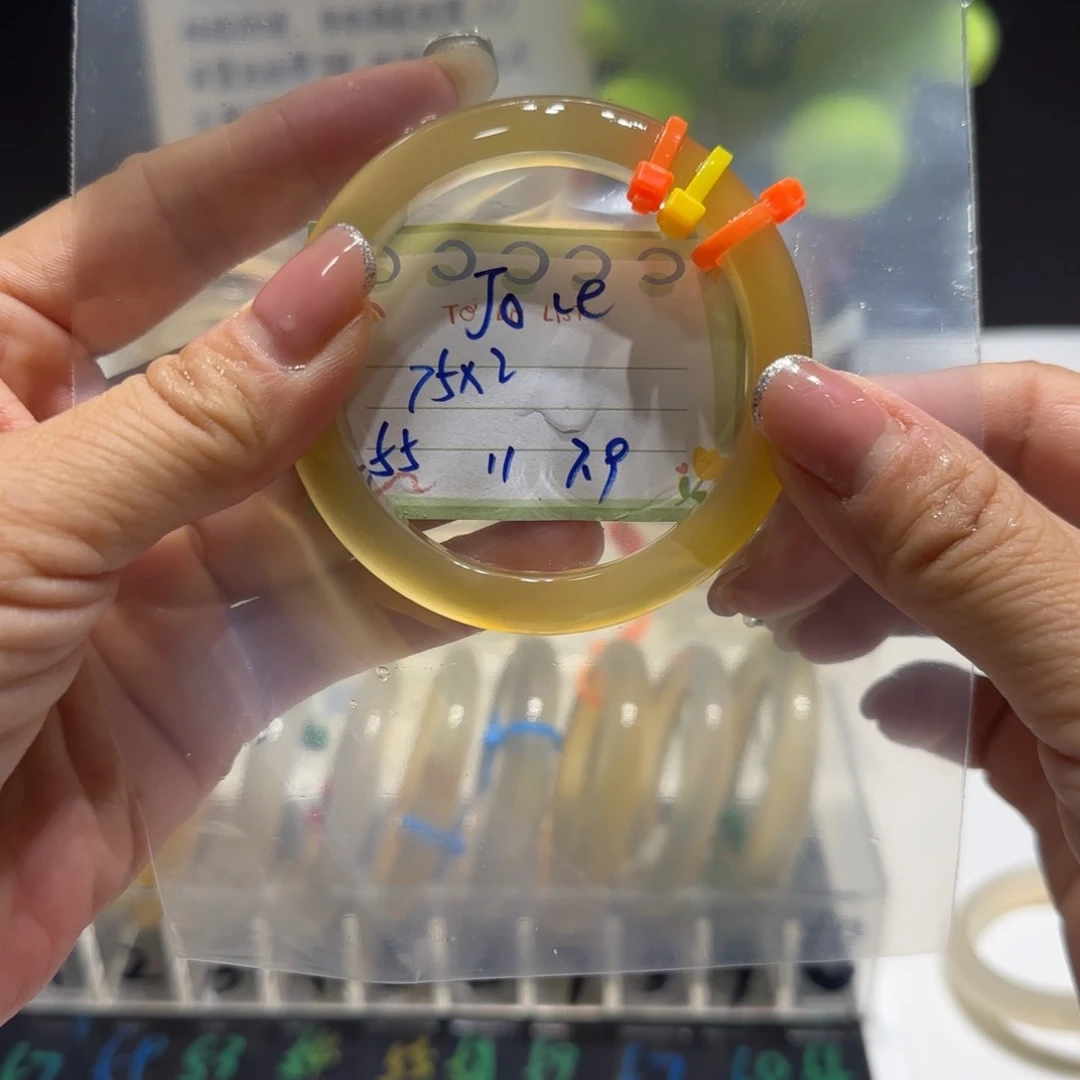 玛瑙/玉髓手镯未镶嵌