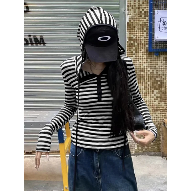 Moses Queen/魔西女王连帽长袖大码微胖mm设计感小众修身显瘦上衣